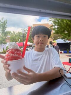YAY FOR SHAVED ICE 
#shavedice #steppinout #spoonsshavedice